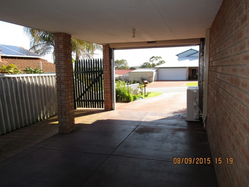 8 Gilchrist Avenue, Bibra Lake WA 6163