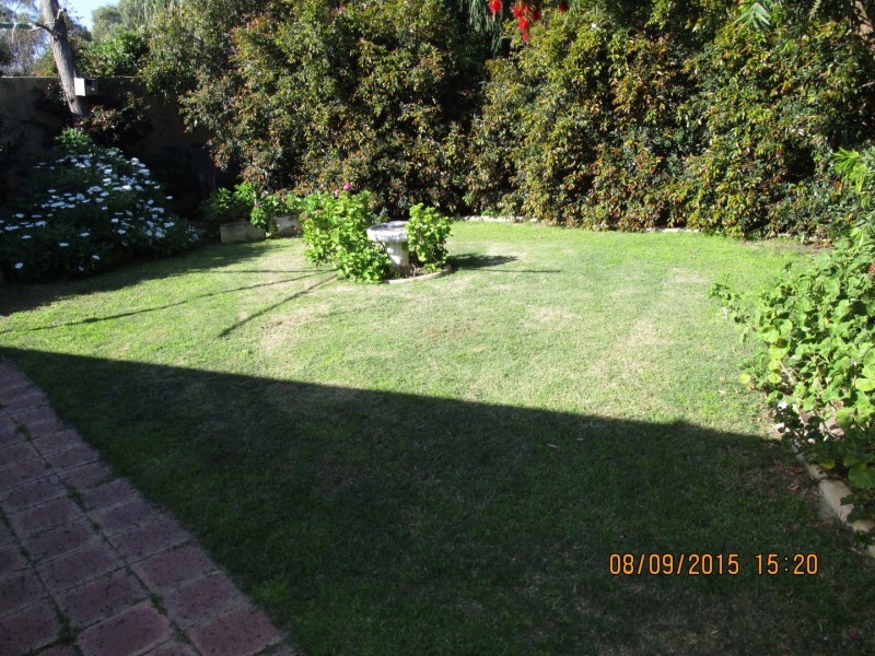 8 Gilchrist Avenue, Bibra Lake WA 6163