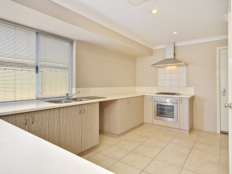 54 Claridge Circle, Thornlie WA 6108