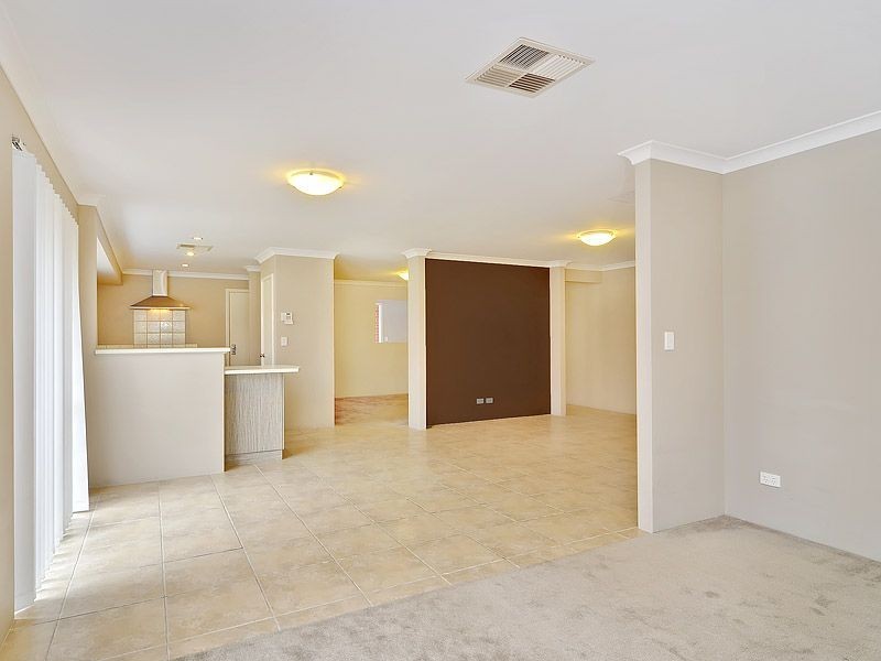 54 Claridge Circle, Thornlie WA 6108