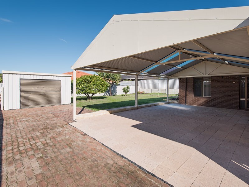 23 Collett Way, Leeming WA 6149