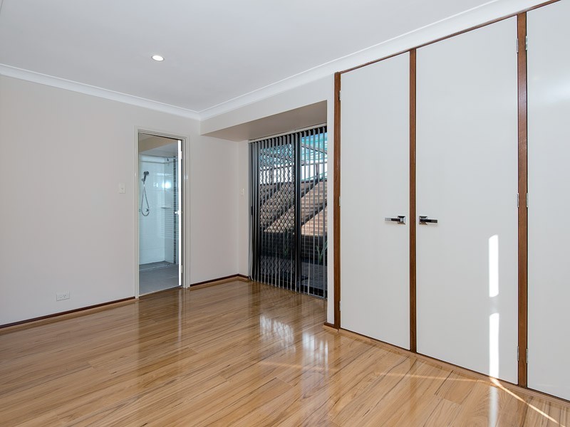 23 Collett Way, Leeming WA 6149
