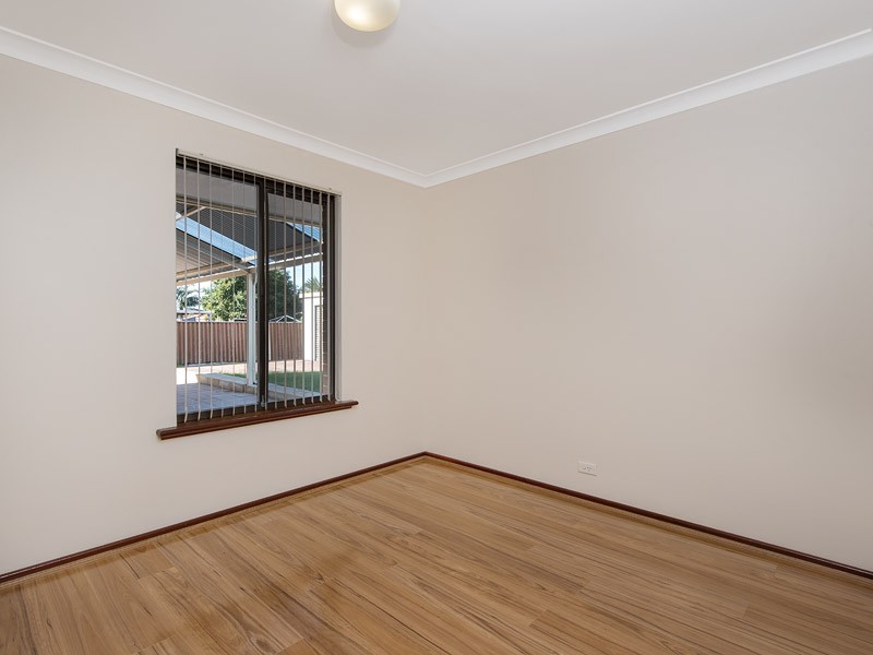 23 Collett Way, Leeming WA 6149