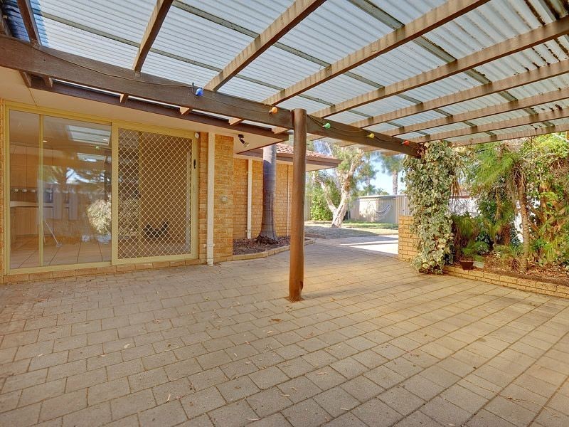 2 Logan Road, Leeming WA 6149