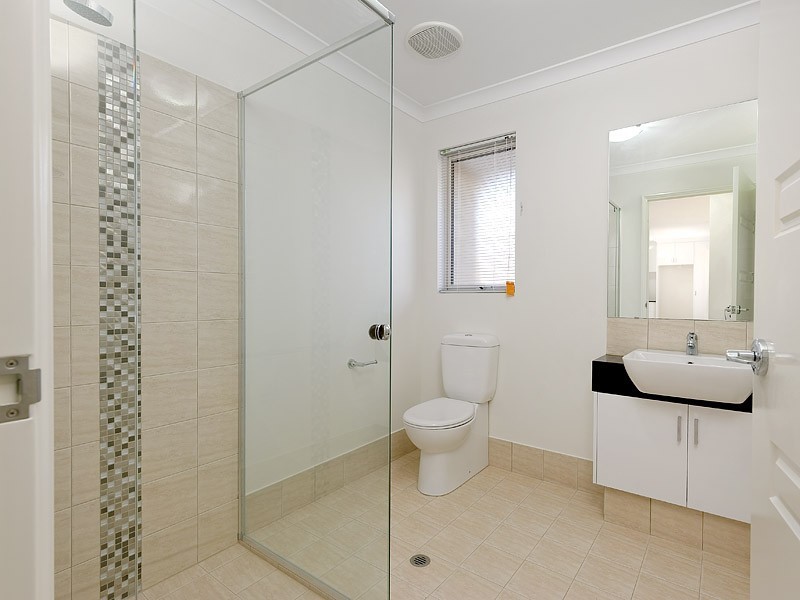 2/30 Arava Circle, Aveley WA 6069