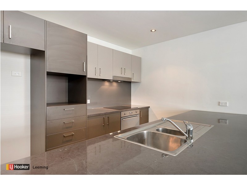 15/1 stockton Bend, Cockburn Central WA 6164