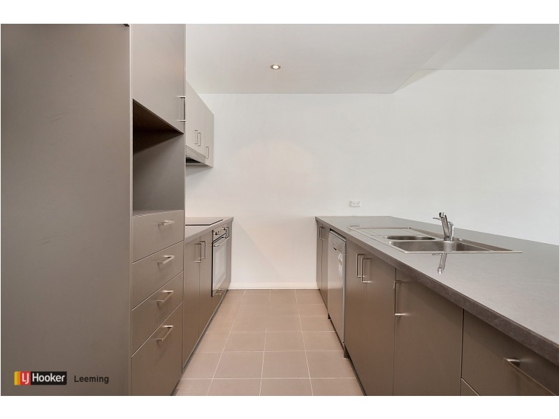 15/1 stockton Bend, Cockburn Central WA 6164