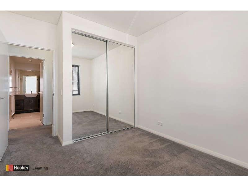 15/1 stockton Bend, Cockburn Central WA 6164