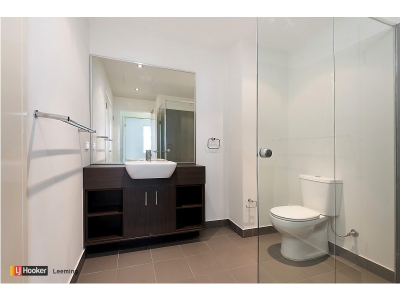 15/1 stockton Bend, Cockburn Central WA 6164