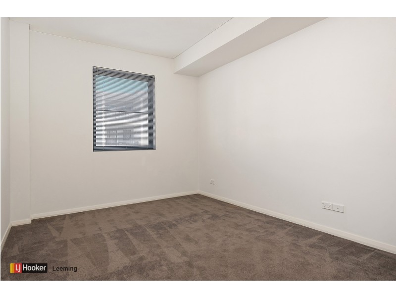 15/1 stockton Bend, Cockburn Central WA 6164
