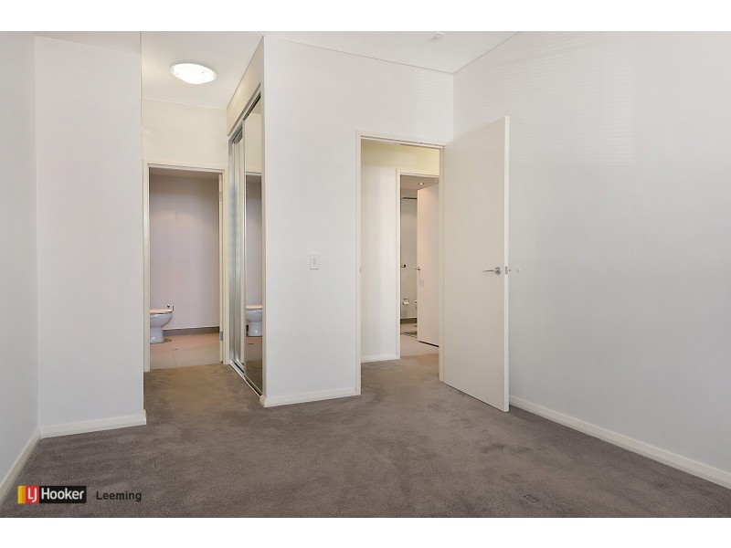 15/1 stockton Bend, Cockburn Central WA 6164