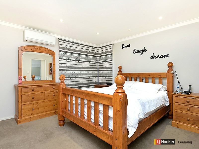 22 Gladstone Road, Leeming WA 6149