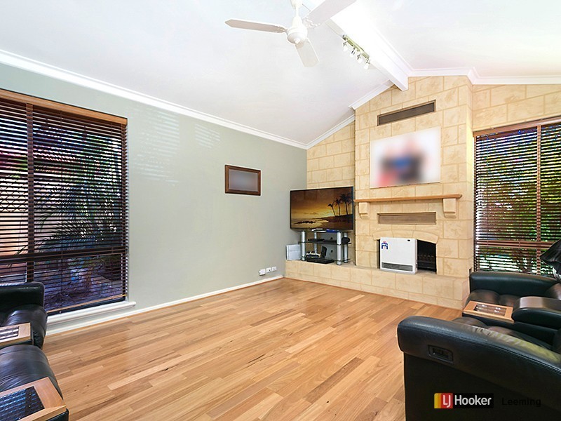 22 Gladstone Road, Leeming WA 6149