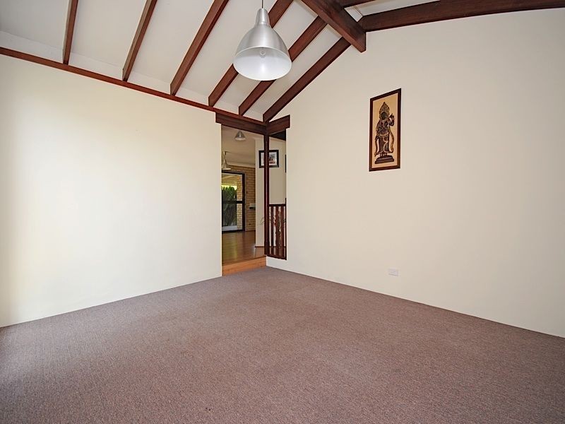 10 Lessar Place, Parkwood WA 6147