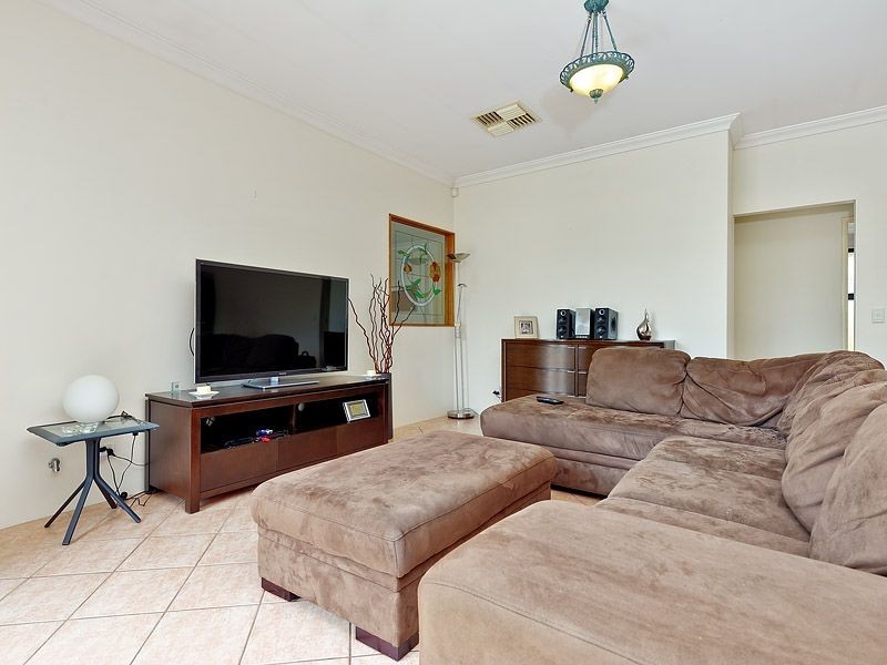 36 St Claire Gardens, Atwell WA 6164