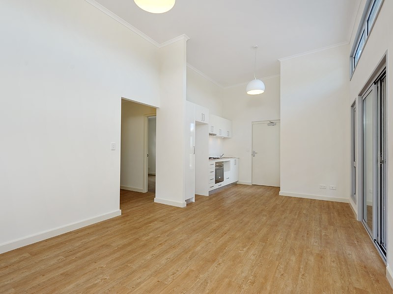 4/12 Bushlark Turn, Erskine WA 6210