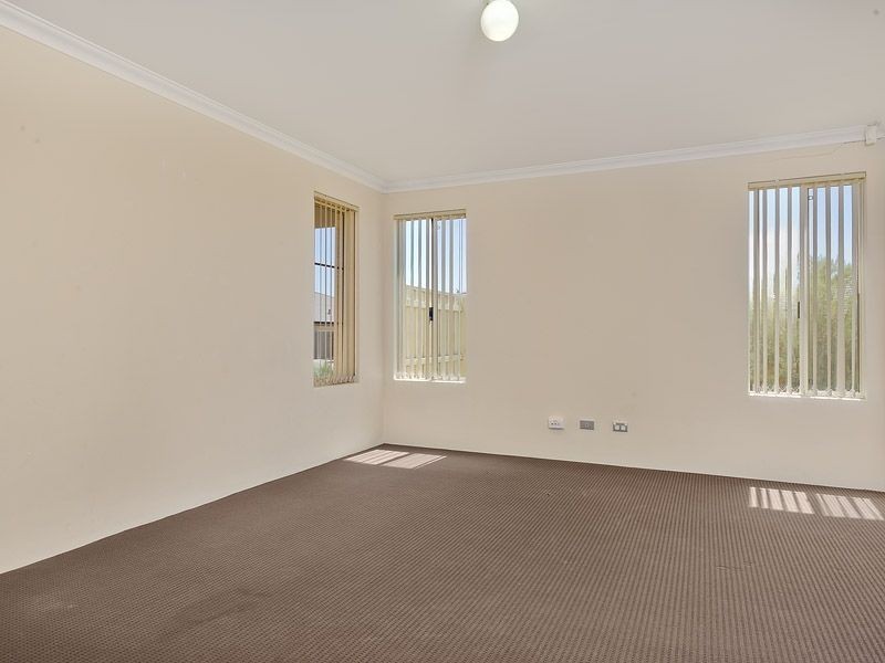 19 Randwick Bend, Harrisdale WA 6112