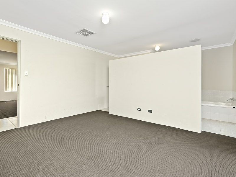 19 Randwick Bend, Harrisdale WA 6112