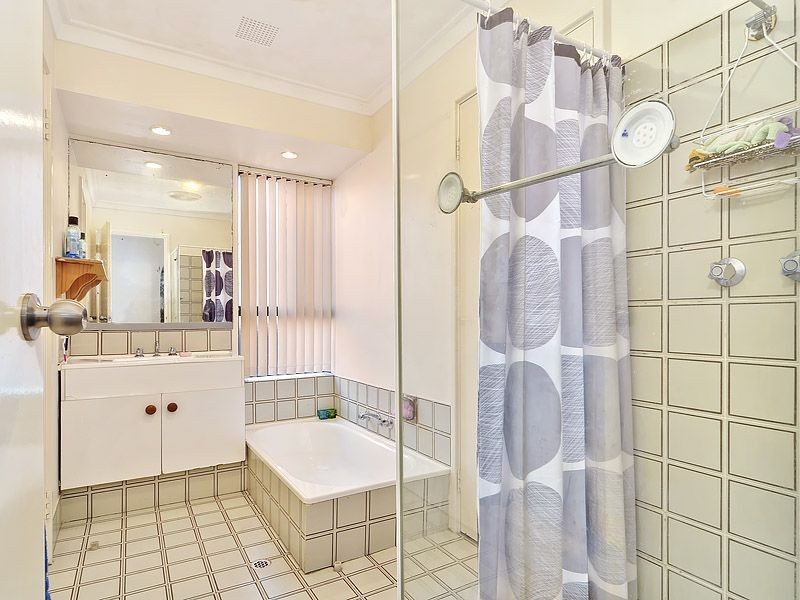 411 High Road, Parkwood WA 6147