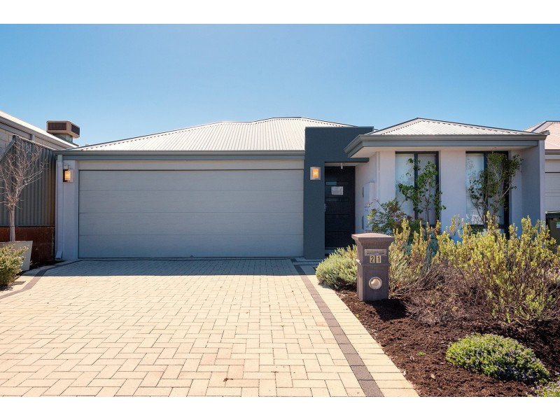 21 Ewens Pass, Wandi WA 6167