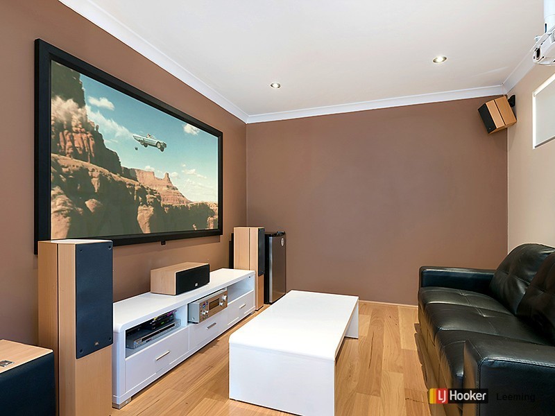 21 Ewens Pass, Wandi WA 6167