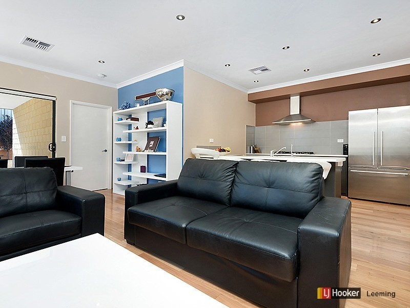 21 Ewens Pass, Wandi WA 6167