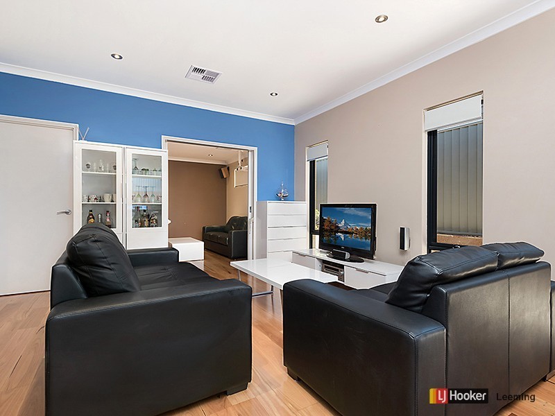 21 Ewens Pass, Wandi WA 6167