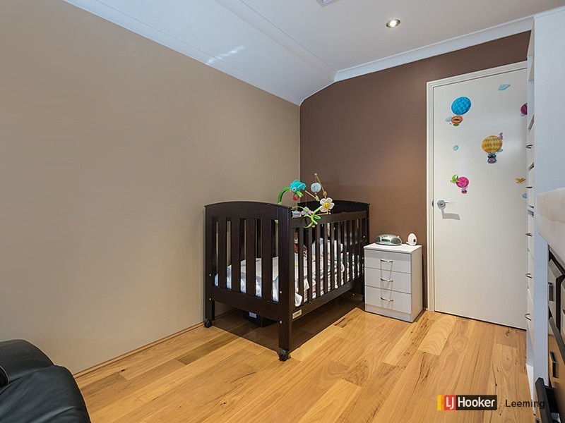 21 Ewens Pass, Wandi WA 6167