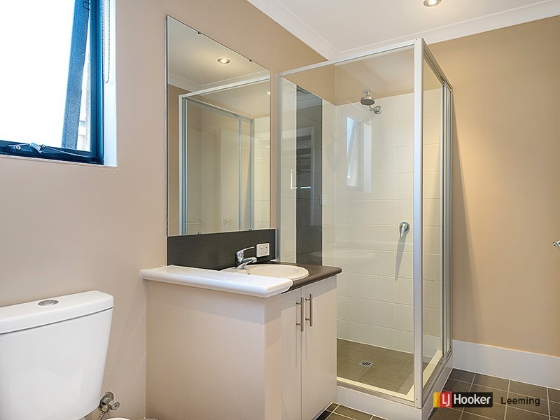 21 Ewens Pass, Wandi WA 6167