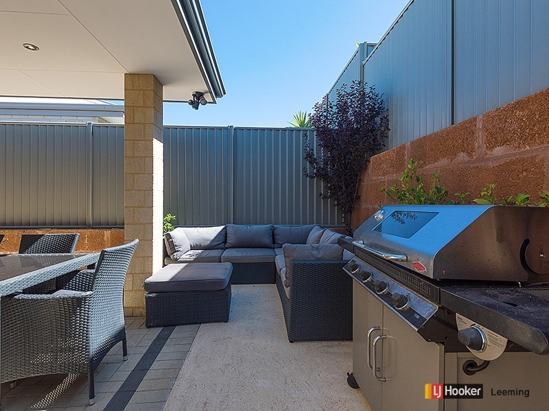 21 Ewens Pass, Wandi WA 6167