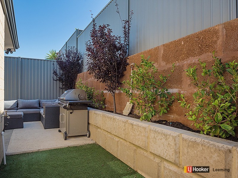 21 Ewens Pass, Wandi WA 6167