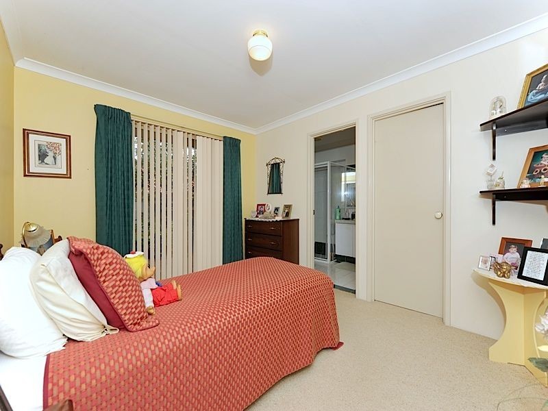 17 Aylesbury Close, Jandakot WA 6164