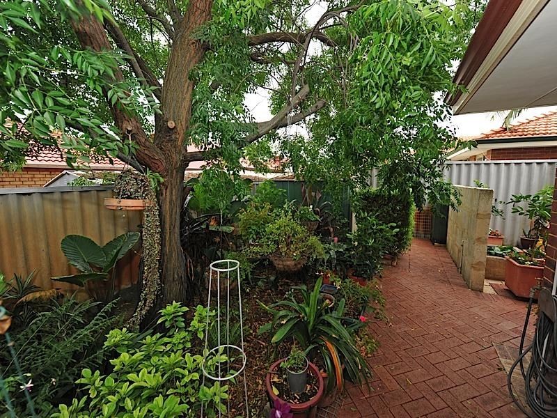17 Aylesbury Close, Jandakot WA 6164