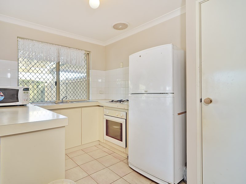 17A Sunshine Place, Bibra Lake WA 6163