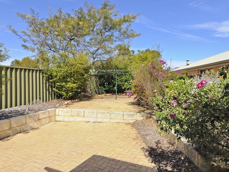 17A Sunshine Place, Bibra Lake WA 6163