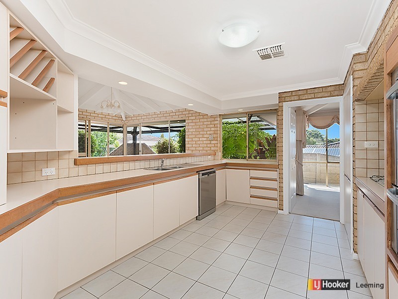 12 Beckley Circle, Leeming WA 6149