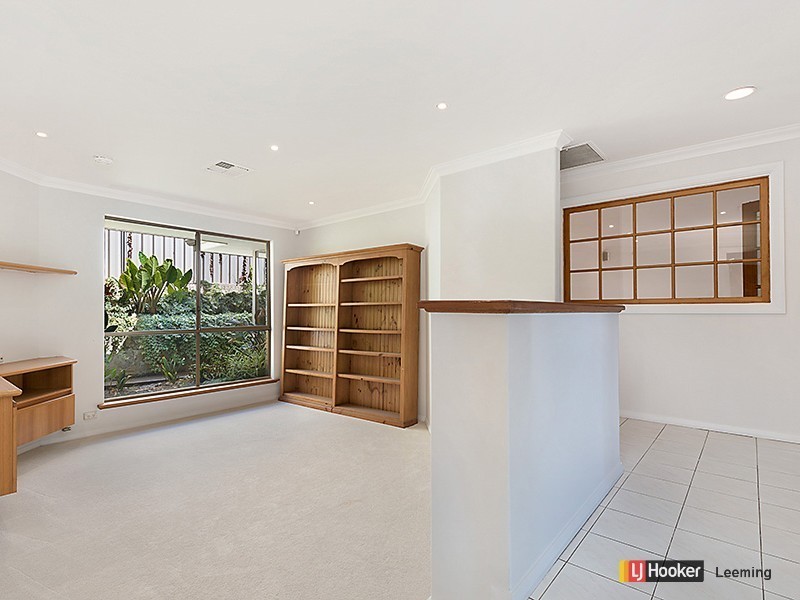 12 Beckley Circle, Leeming WA 6149