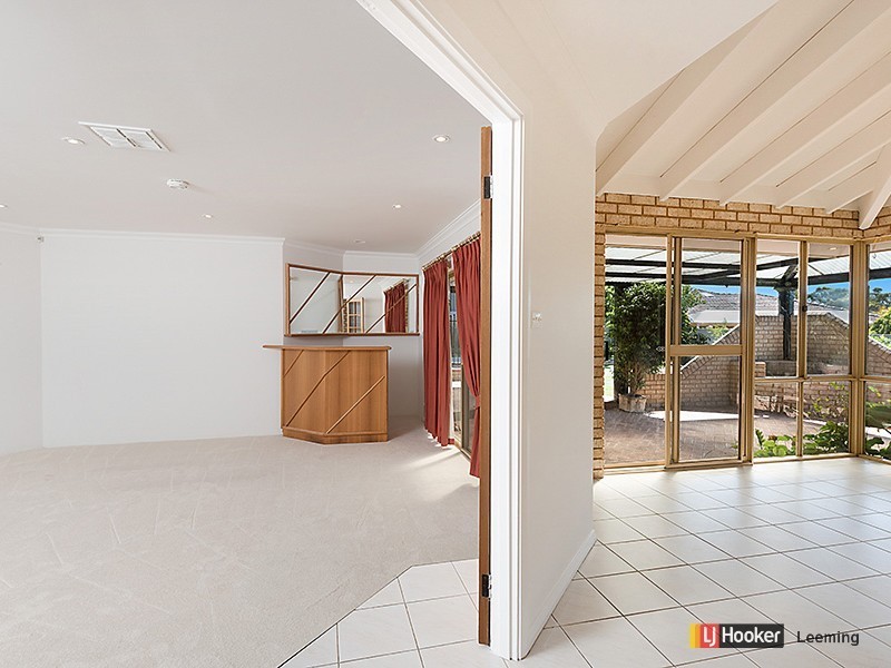 12 Beckley Circle, Leeming WA 6149