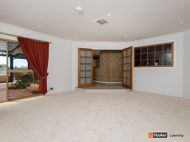 12 Beckley Circle, Leeming WA 6149