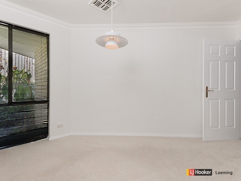 12 Beckley Circle, Leeming WA 6149