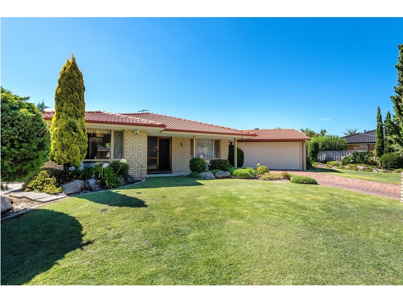 9 Charrington Court, Leeming WA 6149