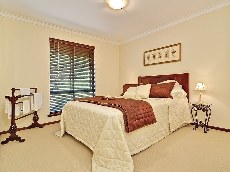 5 Beckley Circle, Leeming WA 6149