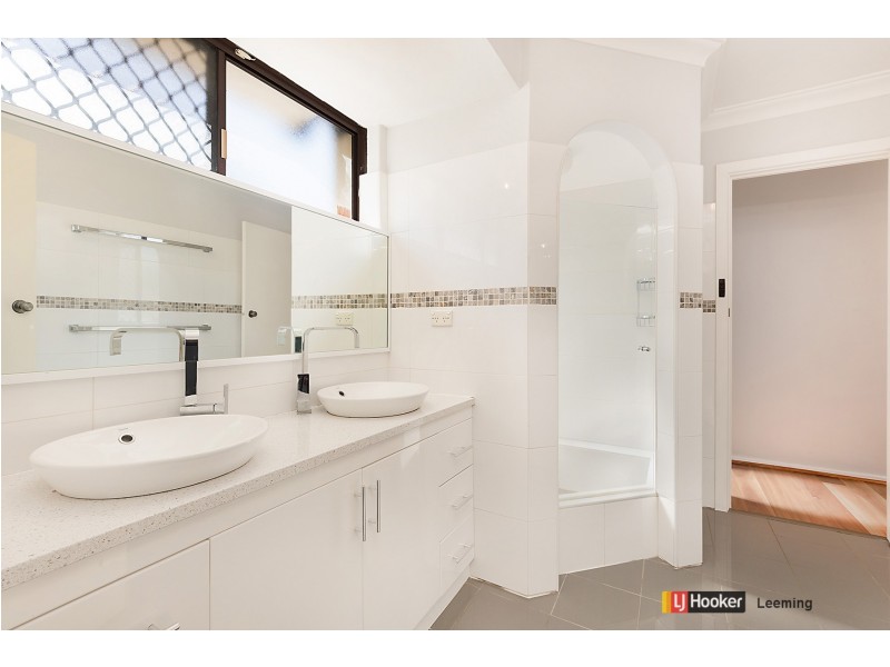 24 Beasley Road, Leeming WA 6149