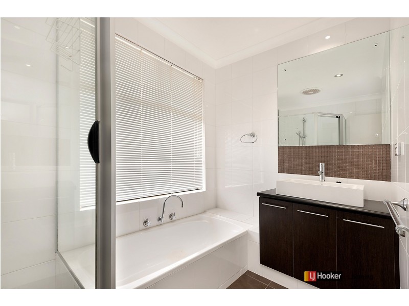 2 Dakin Glde, Winthrop WA 6150