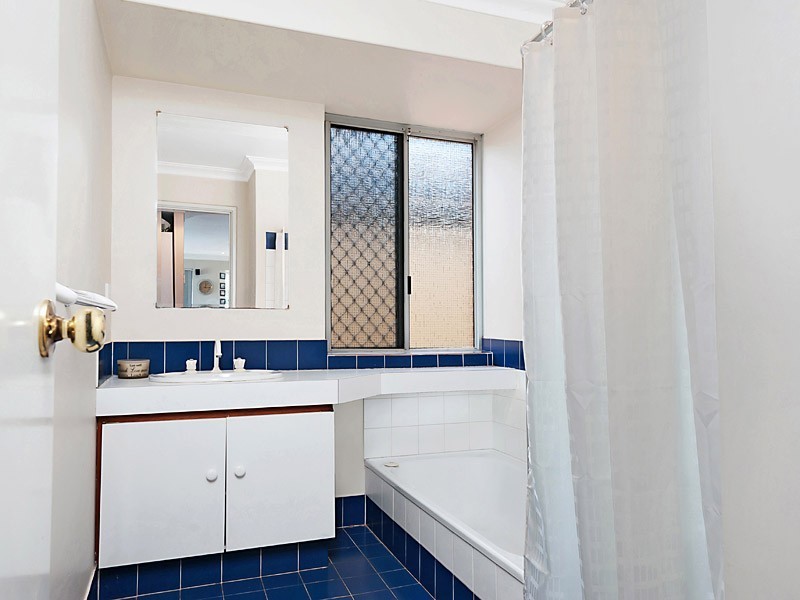 12 Townson Place, Leeming WA 6149