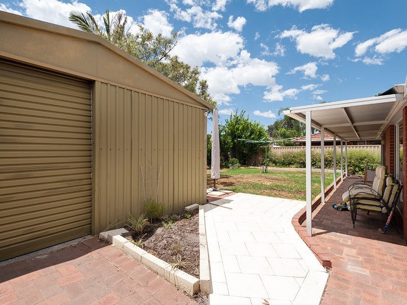 12 Townson Place, Leeming WA 6149