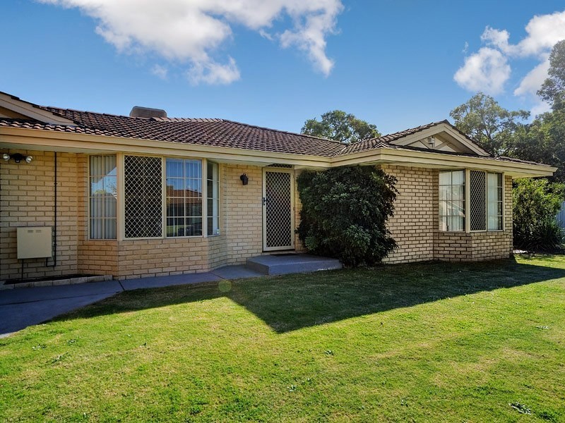 1 Ambassador Court, Thornlie WA 6108