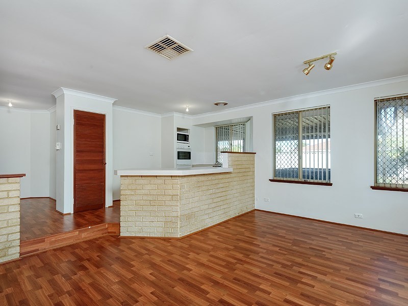 1 Ambassador Court, Thornlie WA 6108