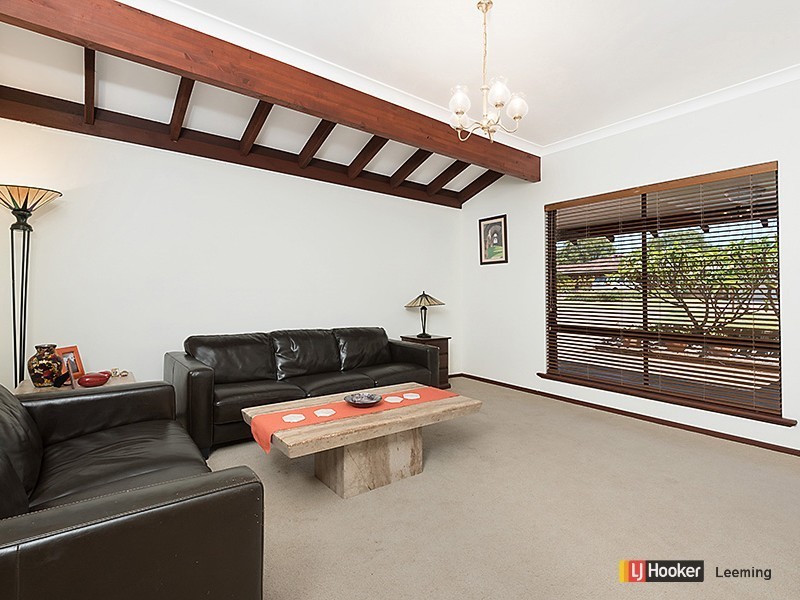 11 Cardinal Crescent, Leeming WA 6149