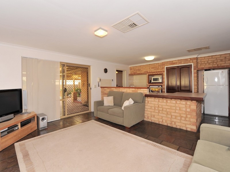 3 Wishaw Grove, Leeming WA 6149